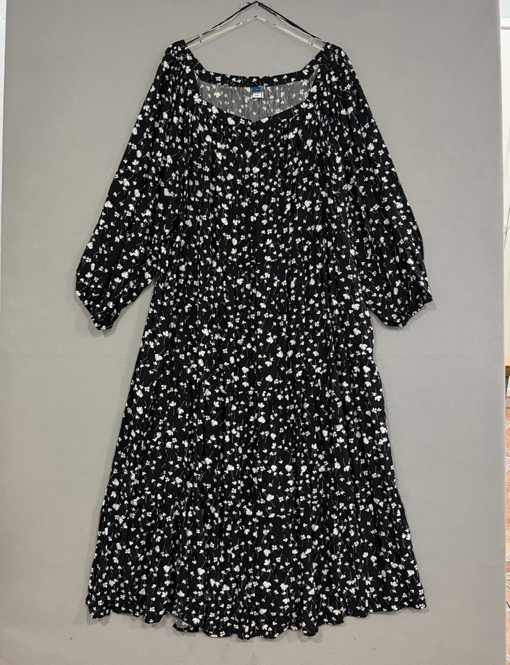 Old Navy Maxi Dress Size 4X Black Daisy Tiered Puff Sleeve Tea Party Garden